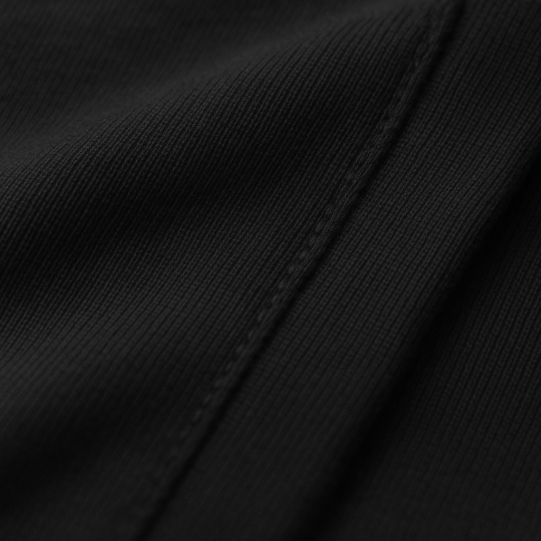Playera Manga Larga Modelo Hide Color Negro